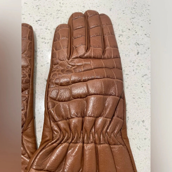Bottega Venetia Womans Authentic Leather Gloves Carmel Croc Embossed Size 7 NWT - Picture 3 of 8